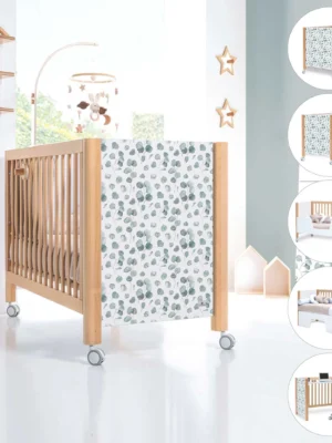 Cuna de madera Ombra Musgo con vinilo de hojas eucalipto 60x120 cm