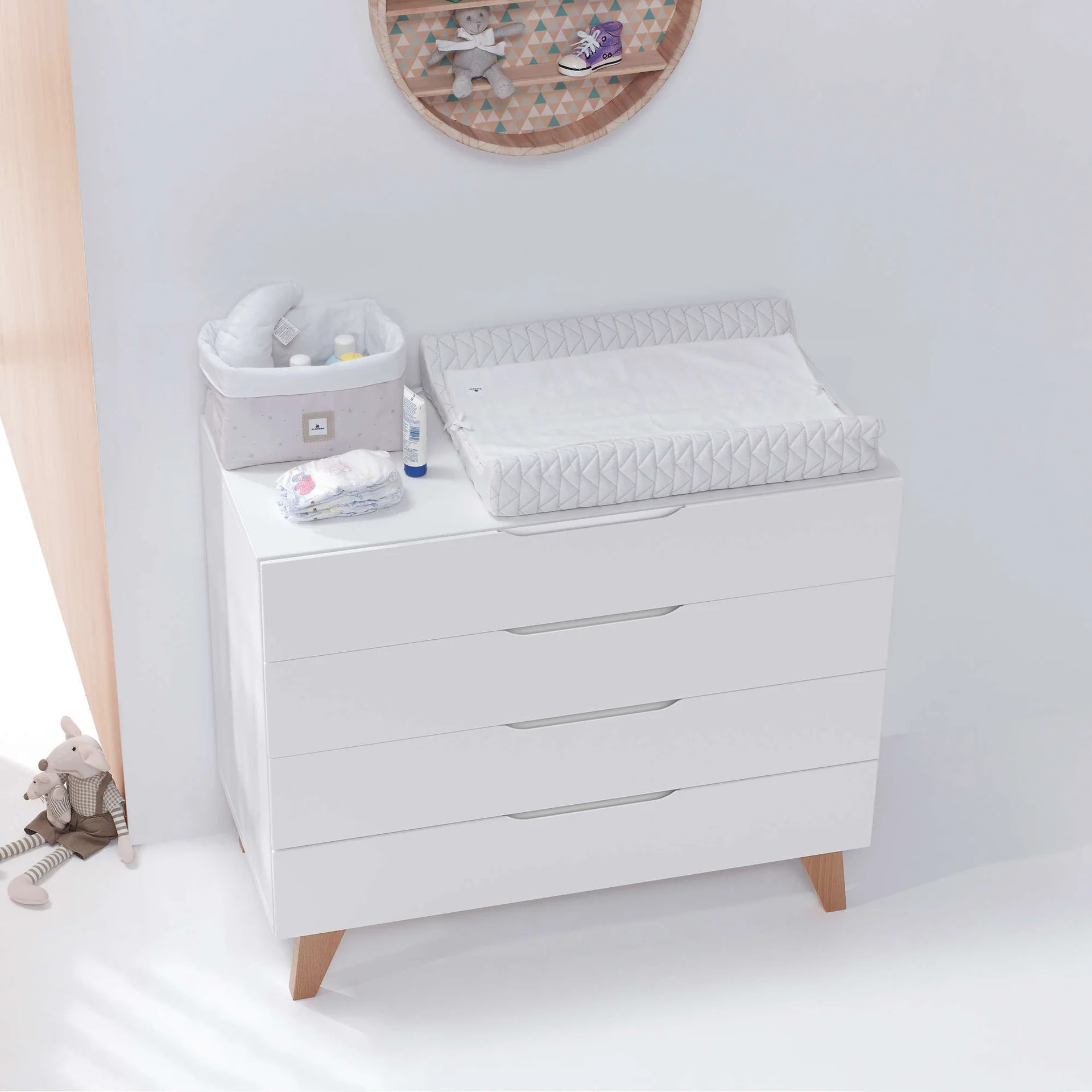 D247R-M7795-CAMB Soporte madera cómoda para cambiador de bebé 50x70 cm