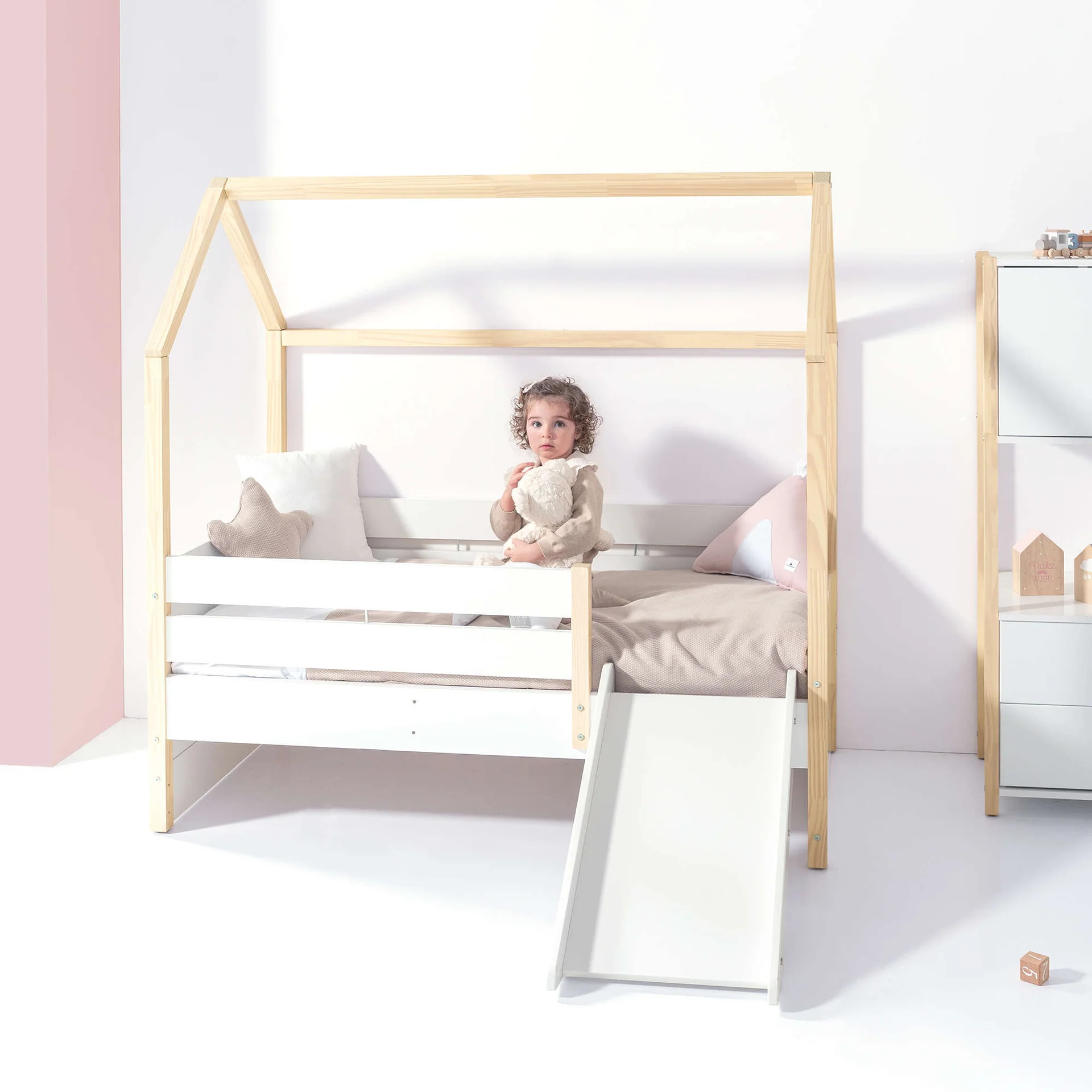 Cama Montessori de madera Sogni con cajón 70x140 cm